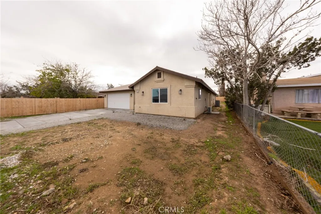 16241 Chestnut Street, Hesperia, California 92345 home-pic-7