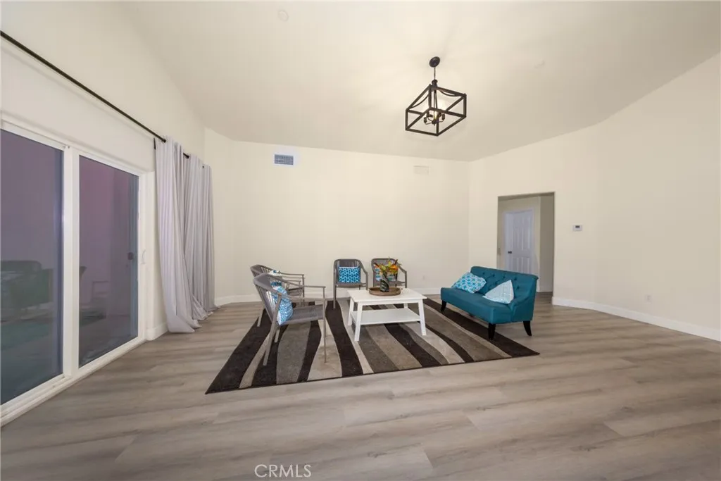 16241 Chestnut Street, Hesperia, California 92345 home-pic-12