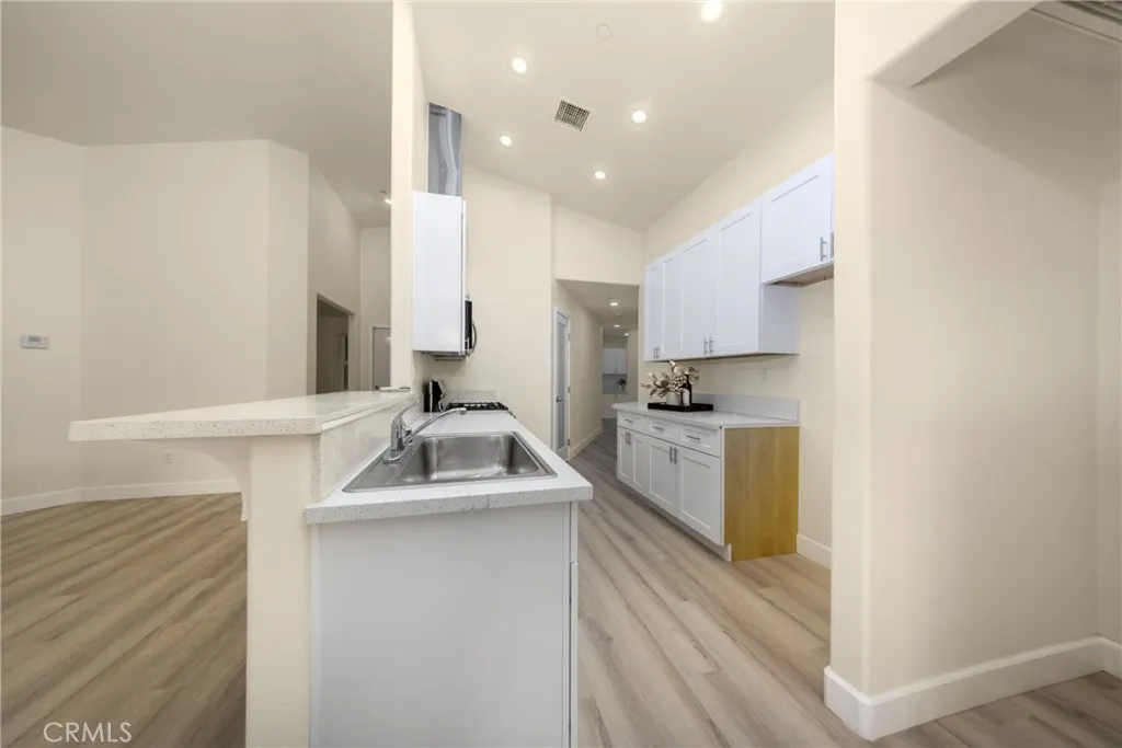 16241 Chestnut Street, Hesperia, California 92345 home-pic-16