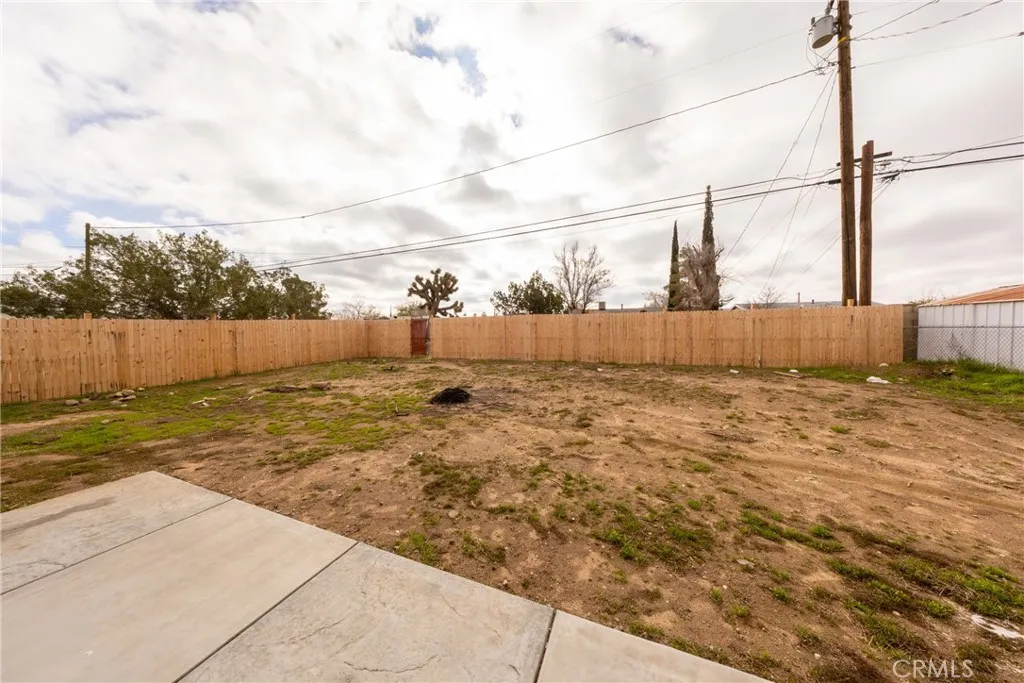 16241 Chestnut Street, Hesperia, California 92345 home-pic-39