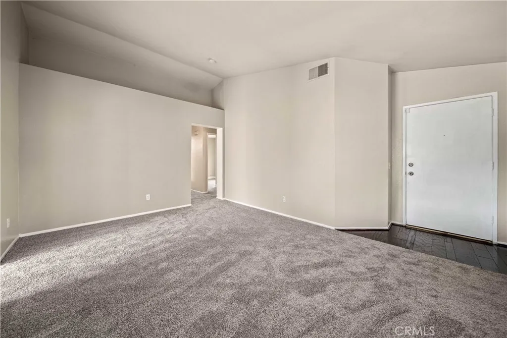 622 E Avenue J11, Lancaster, California 93535 home-pic-6