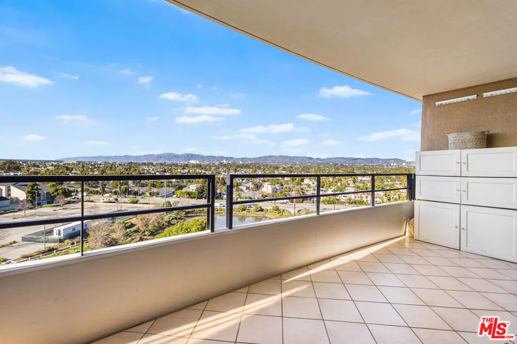 4265 Marina City Drive 601, Marina Del Rey, California 90292 home-pic-4