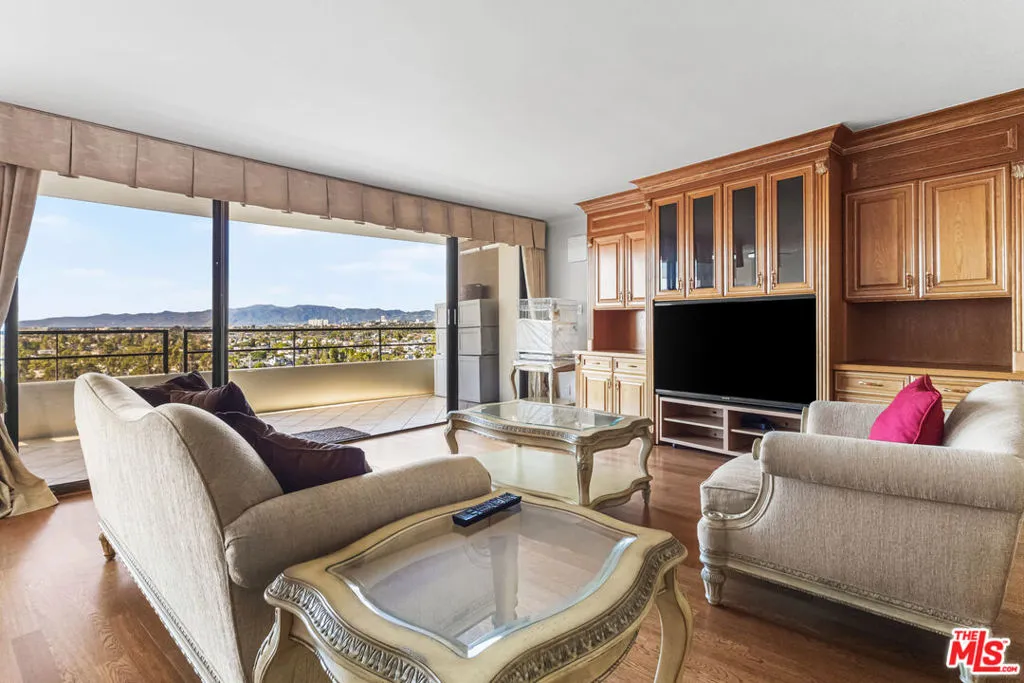 4265 Marina City Drive 601, Marina Del Rey, California 90292 home-pic-18