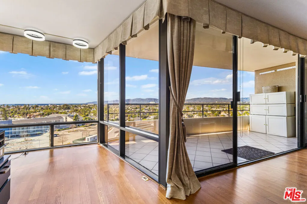 4265 Marina City Drive 601, Marina Del Rey, California 90292 home-pic-23