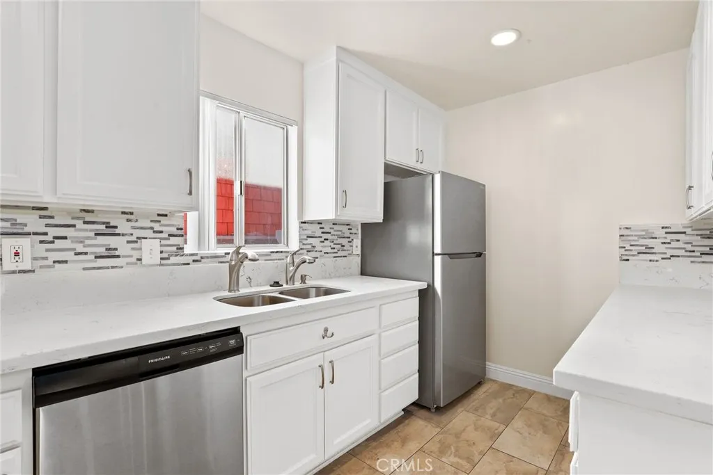 5651 Sumner Way 310, Culver City, California 90230 home-pic-12