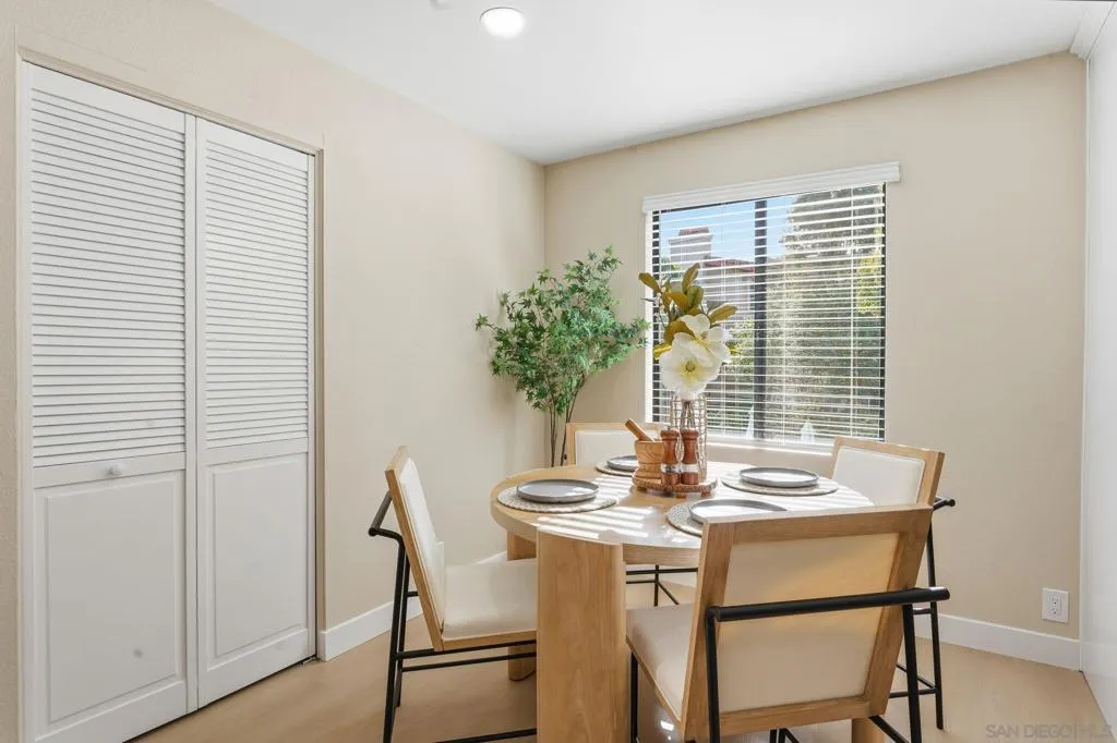 2564 Navarra Dr 115, Carlsbad, California 92009 home-pic-15