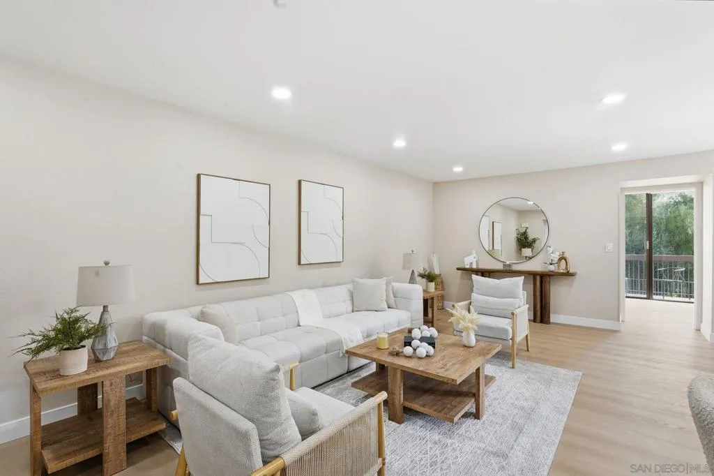 2564 Navarra Dr 115, Carlsbad, California 92009 home-pic-4