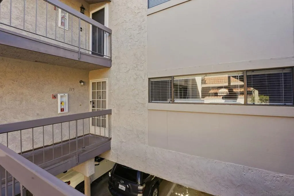 2564 Navarra Dr 115, Carlsbad, California 92009 home-pic-25