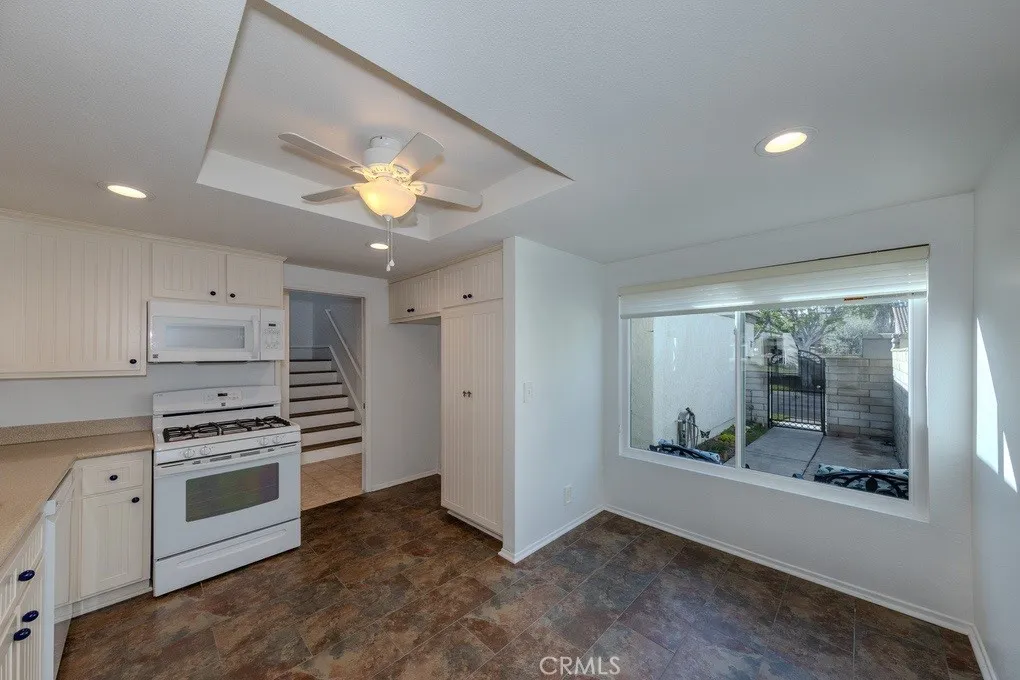 5559 E Vista Del Dia, Anaheim, California 92807 home-pic-18