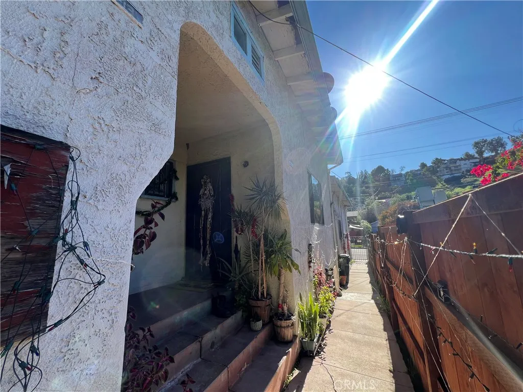 3333 Division Street, Los Angeles, California 90065 home-pic-13