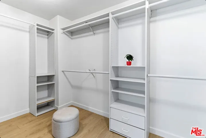 Walk-in Closet