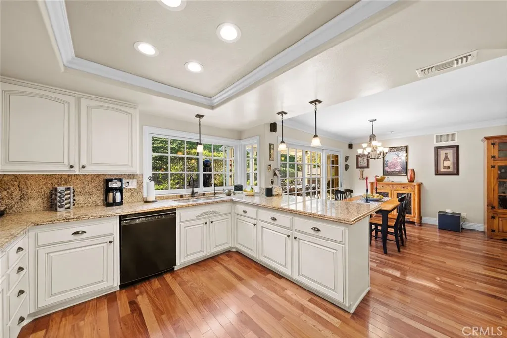 6430 E Oakview Lane, Anaheim Hills, California 92807 home-pic-17