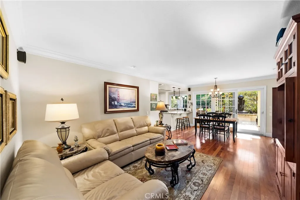 6430 E Oakview Lane, Anaheim Hills, California 92807 home-pic-12