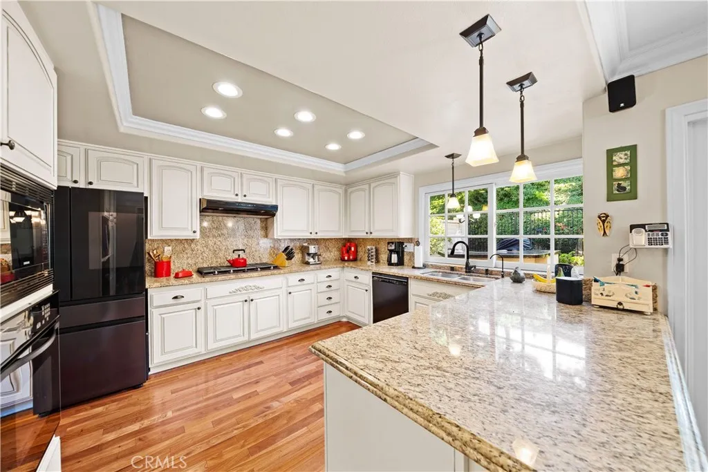 6430 E Oakview Lane, Anaheim Hills, California 92807 home-pic-15