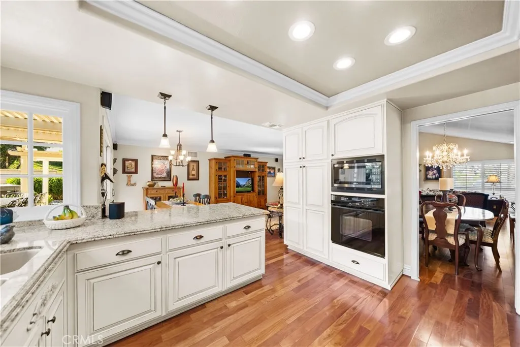 6430 E Oakview Lane, Anaheim Hills, California 92807 home-pic-16