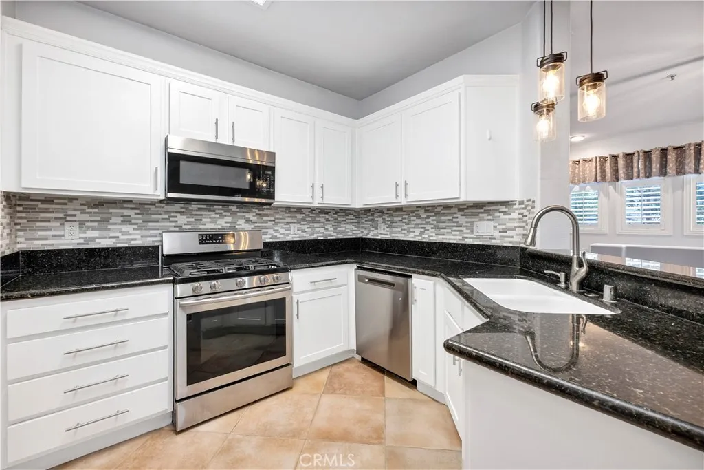 26451 Arboretum, Murrieta, California 92563 home-pic-2