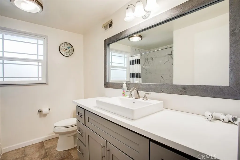 128 W Ghent Street, Glendora, California 91740 home-pic-24