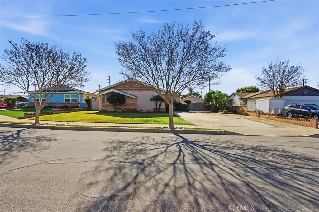128 W Ghent Street, Glendora, California 91740 home-pic-1