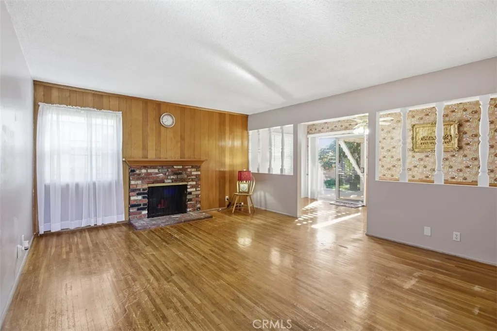 128 W Ghent Street, Glendora, California 91740 home-pic-3