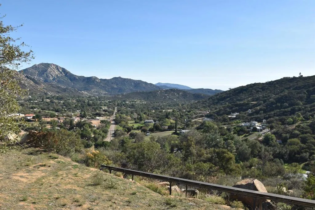 15519 Skyline Truck Trail, Jamul, California 91935 home-pic-8