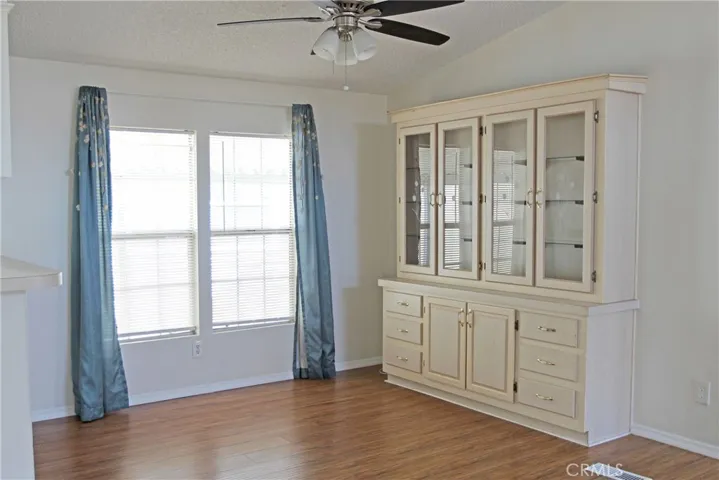 DINNING ROOM