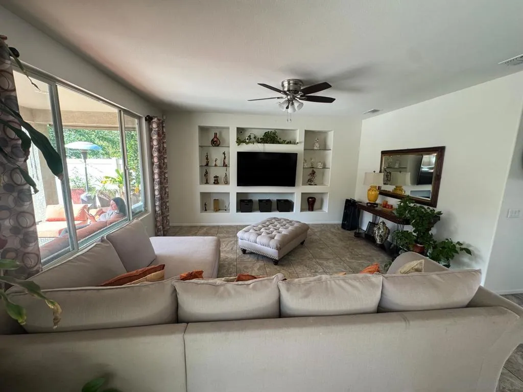 1173 Anza Ct, Perris, California 92571 home-pic-3