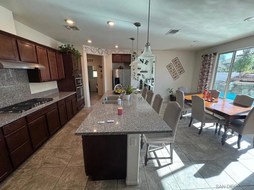 1173 Anza Ct, Perris, California 92571 home-pic-5