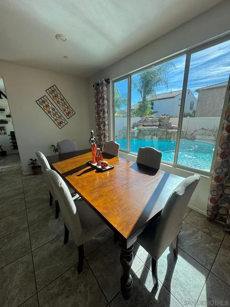 1173 Anza Ct, Perris, California 92571 home-pic-6