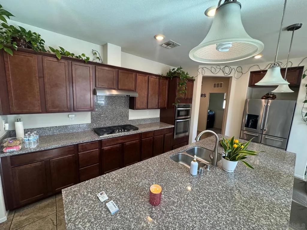 1173 Anza Ct, Perris, California 92571 home-pic-4