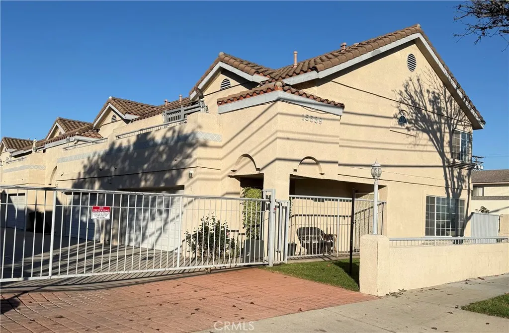 15539 Woodruff Avenue Avenue 9, Bellflower, California 90706 home-pic-1