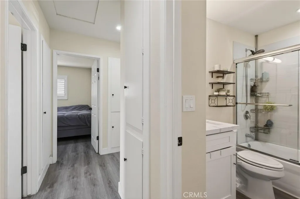 910 E Meadbrook, Carson, California 90746 home-pic-36