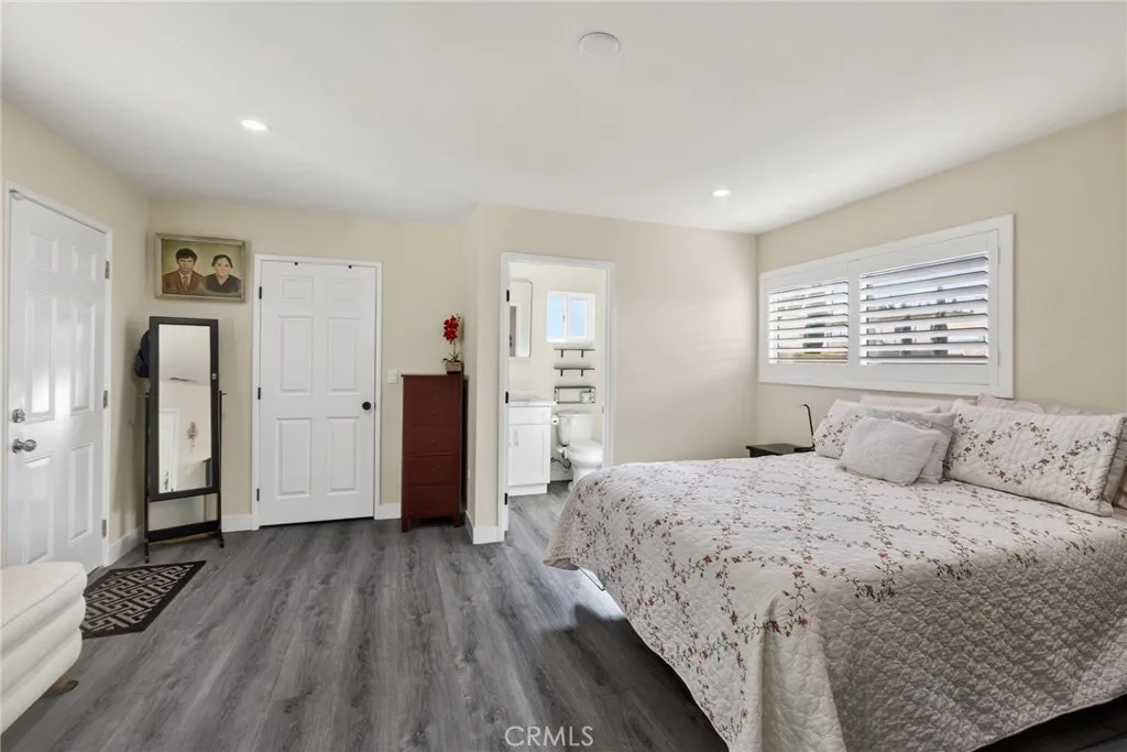 910 E Meadbrook, Carson, California 90746 home-pic-20