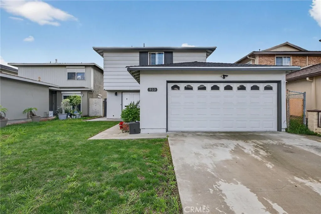 910 E Meadbrook, Carson, California 90746 home-pic-1