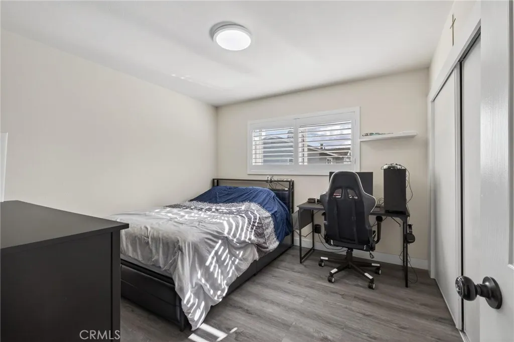 910 E Meadbrook, Carson, California 90746 home-pic-30
