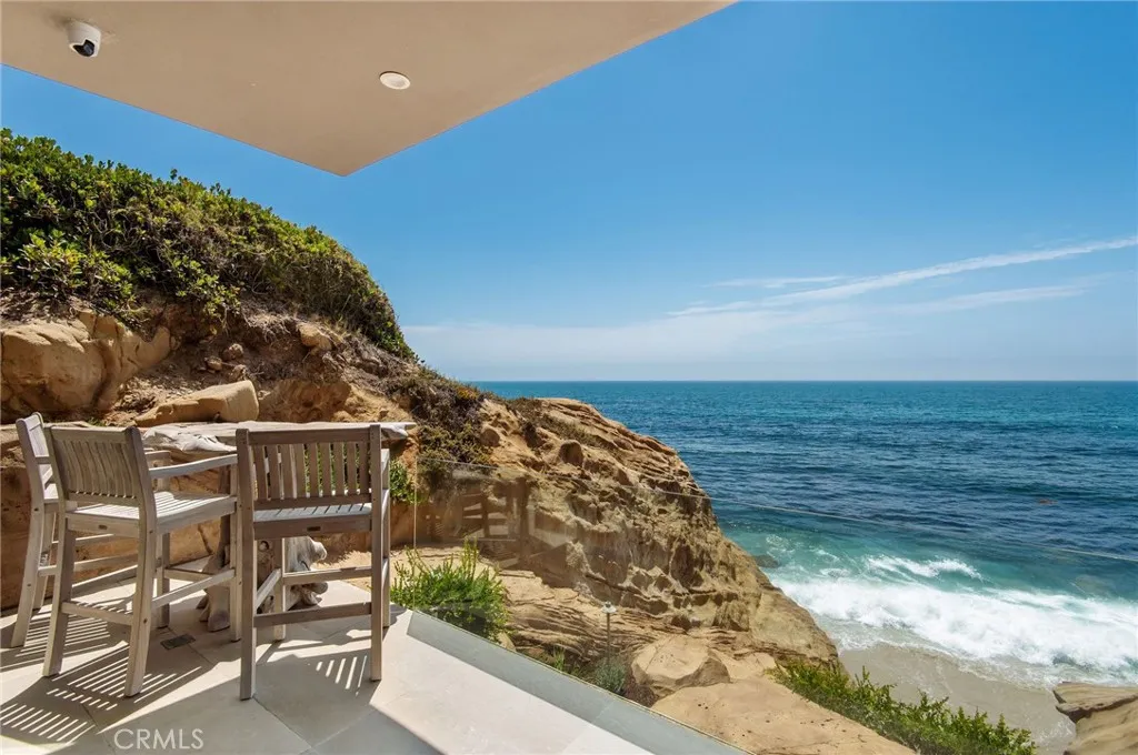 1715 Ocean Way, Laguna Beach, California 92651 home-pic-21