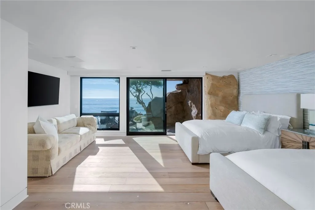 1715 Ocean Way, Laguna Beach, California 92651 home-pic-15