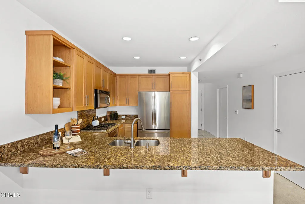 111 S De Lacey Avenue 317, Pasadena, California 91103 home-pic-11