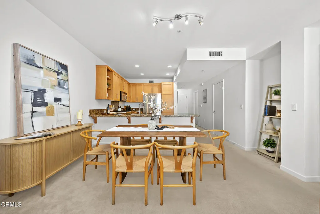 111 S De Lacey Avenue 317, Pasadena, California 91103 home-pic-13