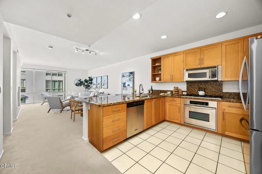 111 S De Lacey Avenue 317, Pasadena, California 91103 home-pic-8