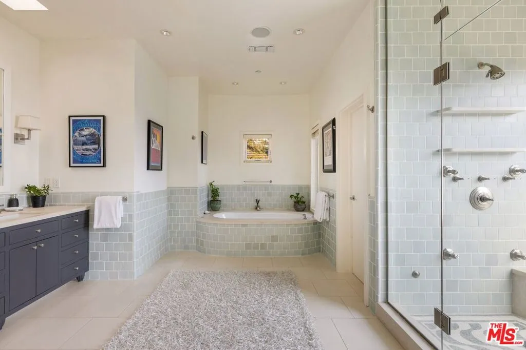 1573 Sunset Plaza Drive, Los Angeles, California 90069 home-pic-30