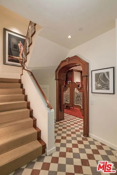 1573 Sunset Plaza Drive, Los Angeles, California 90069 home-pic-49