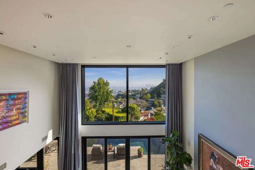 1573 Sunset Plaza Drive, Los Angeles, California 90069 home-pic-17