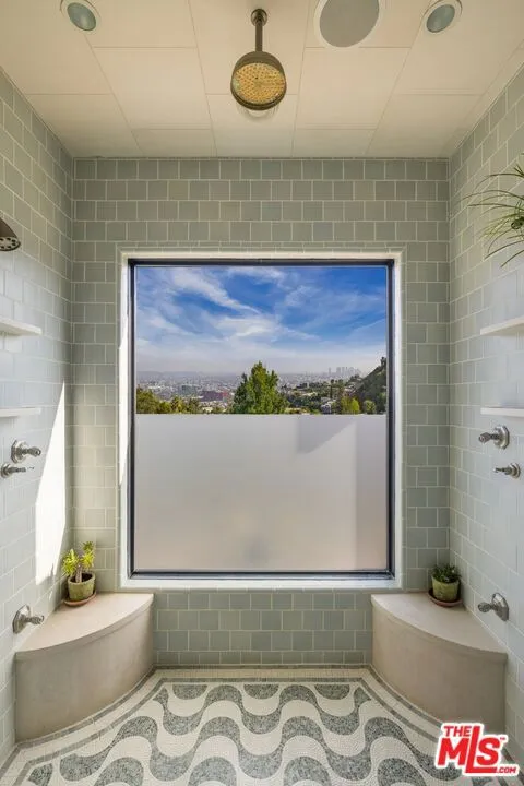1573 Sunset Plaza Drive, Los Angeles, California 90069 home-pic-33