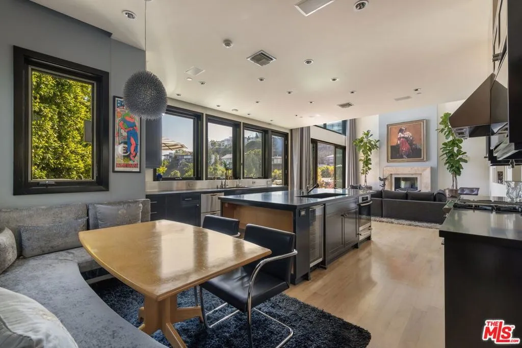 1573 Sunset Plaza Drive, Los Angeles, California 90069 home-pic-9
