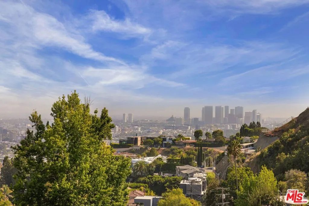 1573 Sunset Plaza Drive, Los Angeles, California 90069 home-pic-21