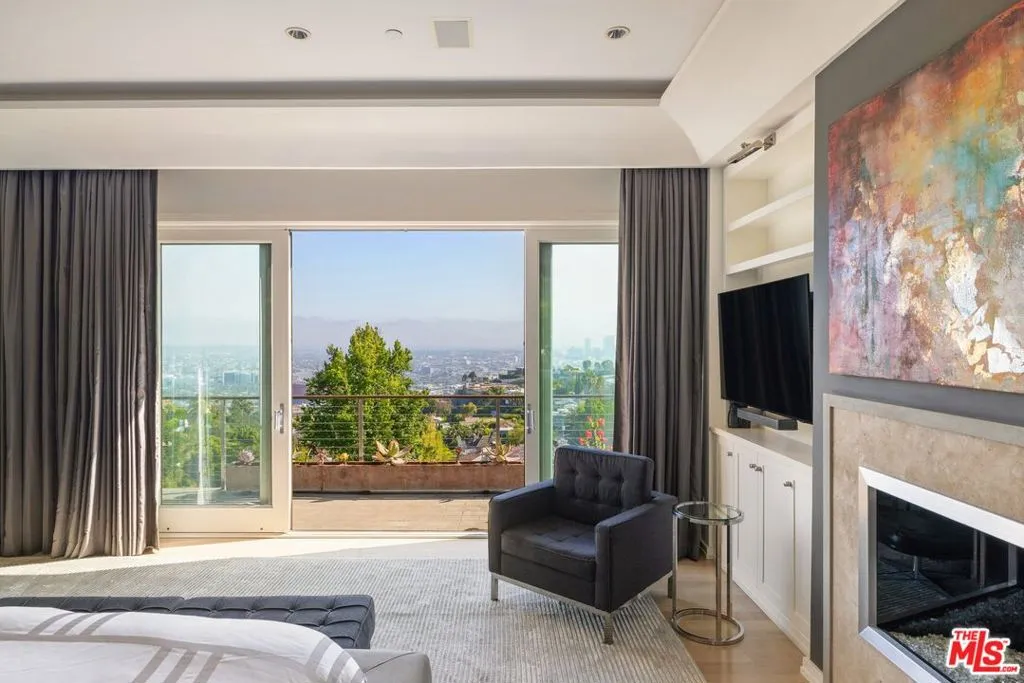 1573 Sunset Plaza Drive, Los Angeles, California 90069 home-pic-27