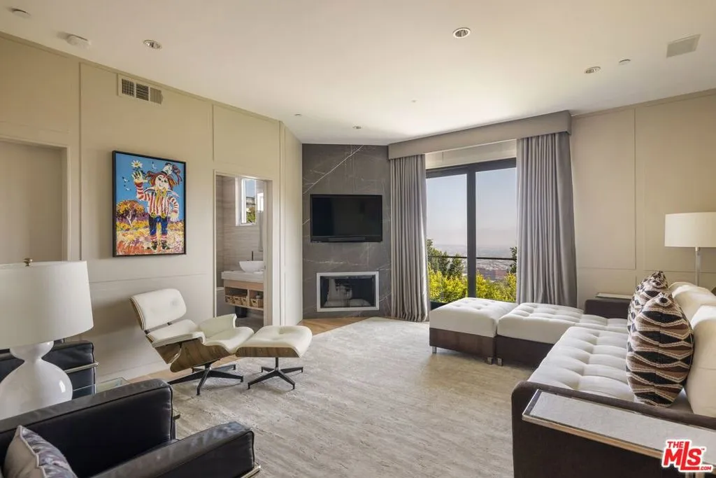 1573 Sunset Plaza Drive, Los Angeles, California 90069 home-pic-18
