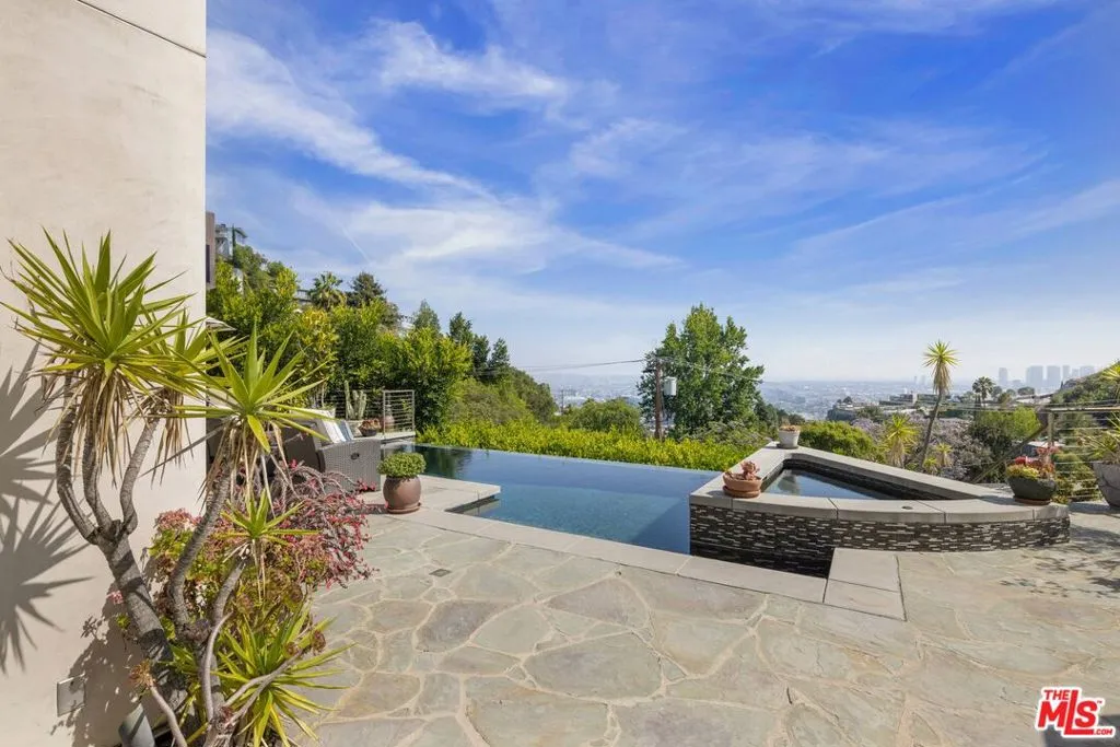 1573 Sunset Plaza Drive, Los Angeles, California 90069 home-pic-48