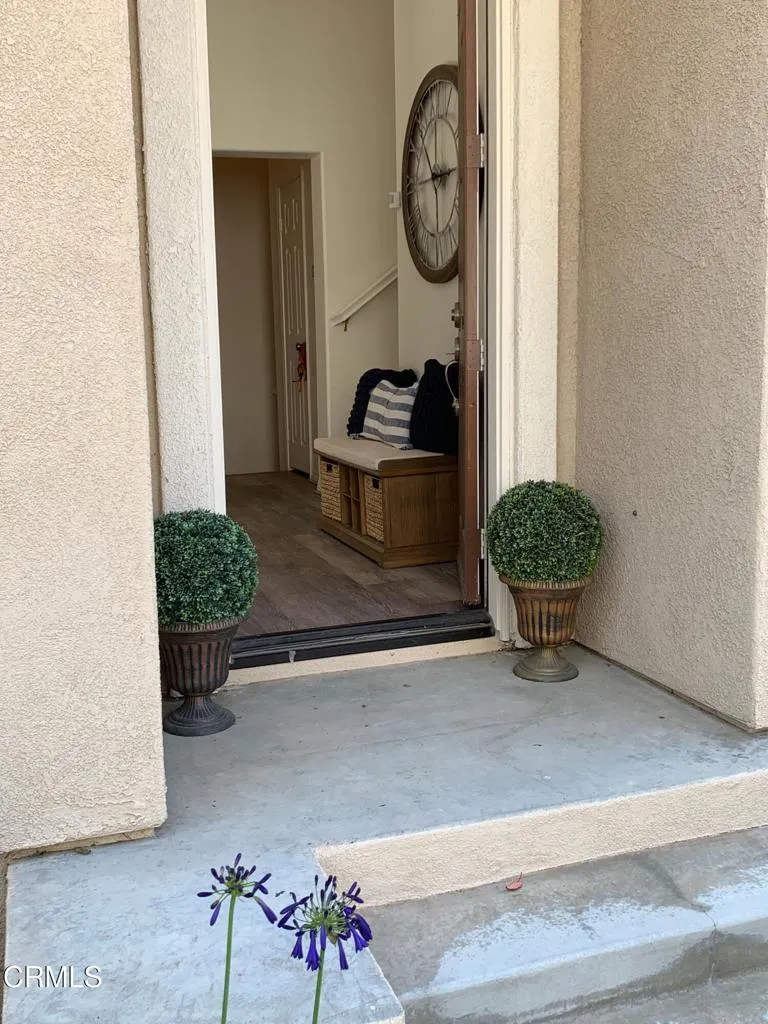1232 Bayside Circle, Oxnard, California 93035 home-pic-3