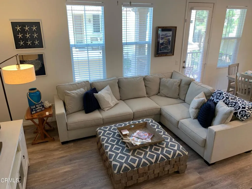 1232 Bayside Circle, Oxnard, California 93035 home-pic-17